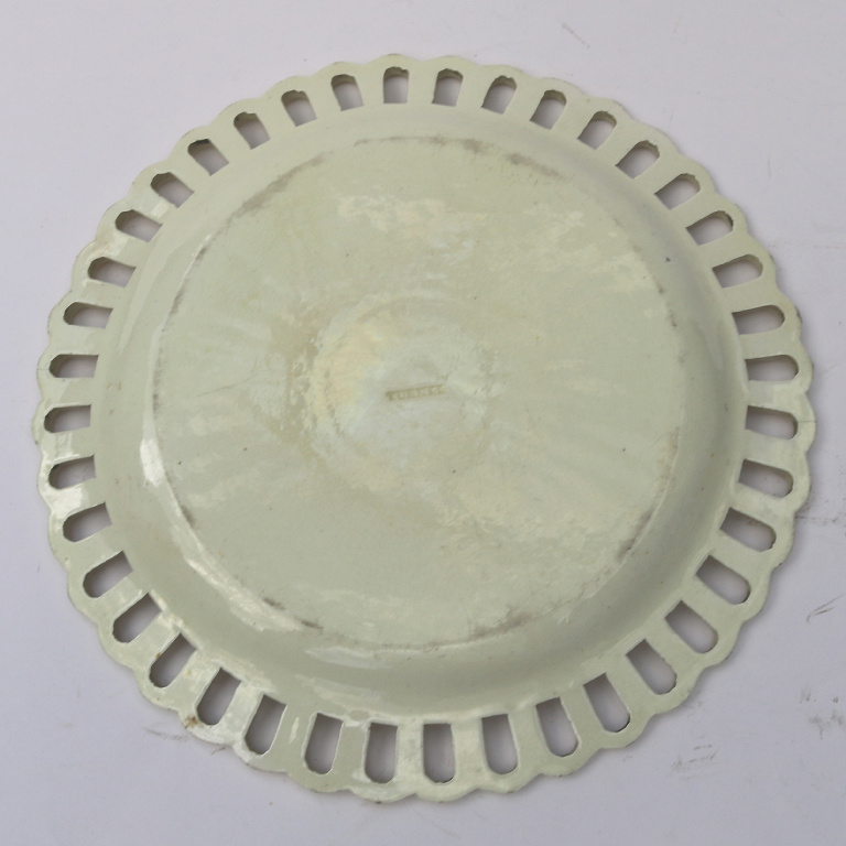 A fine antique Georgian Turner Creamware pottery pierced & moulded Plate C.1785 - Image 4