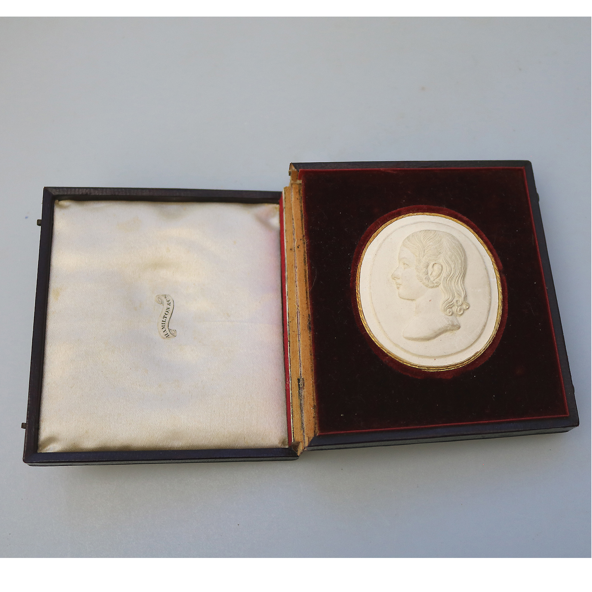 A rare antique Plaster bas-relief Portrait Silhouette Miniature of a girl C.1820