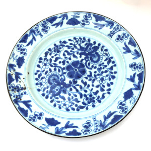 An antique Chinese hand-painted porcelain blue & white Charger C.18thC