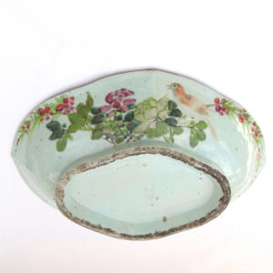 Antique Chinese hand-painted porcelain lobed text Dish C.1810-30