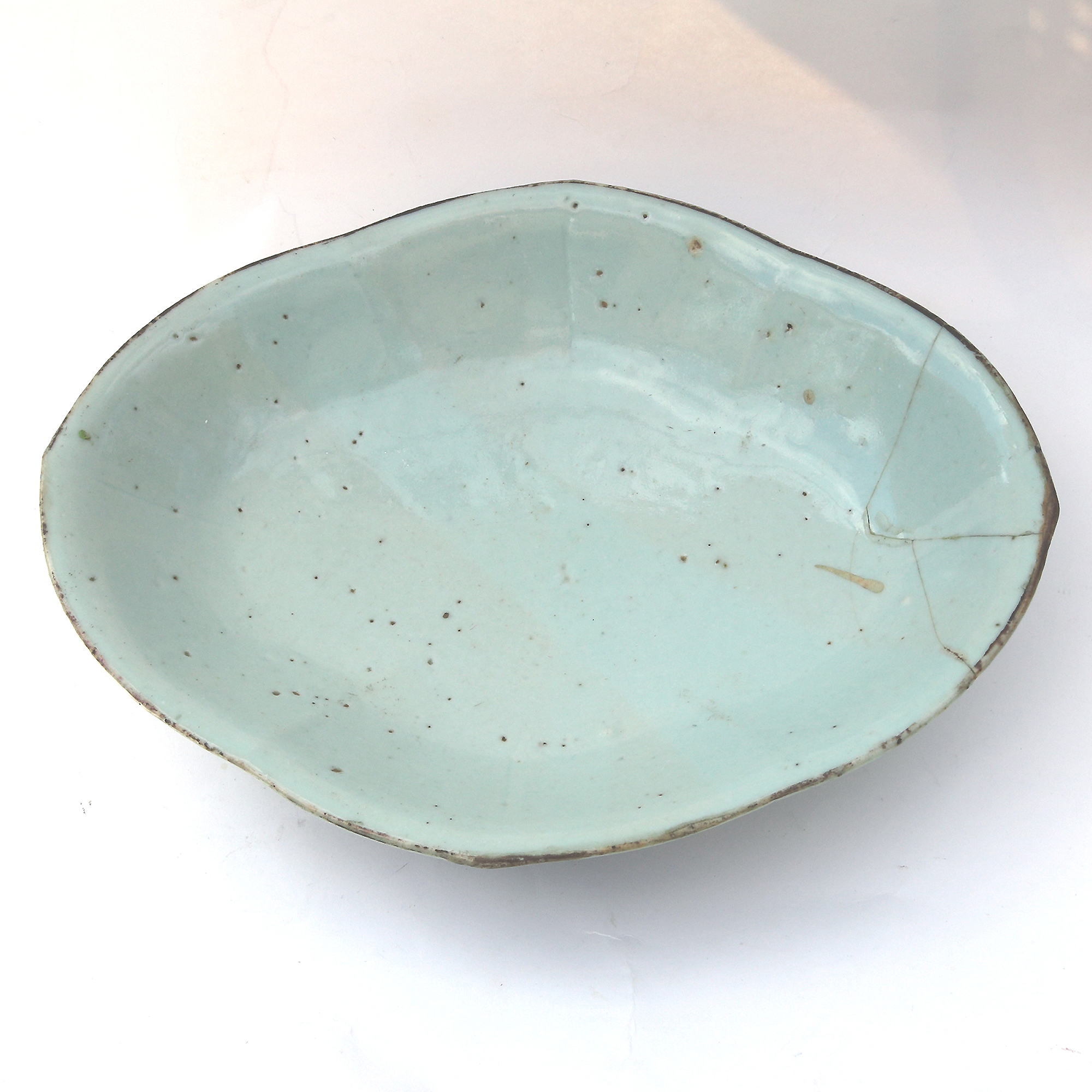 Antique Chinese hand-painted porcelain lobed text Dish C.1810-30