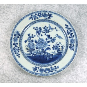 An attractive antique Chinese export hand-painted Plate C.18thC