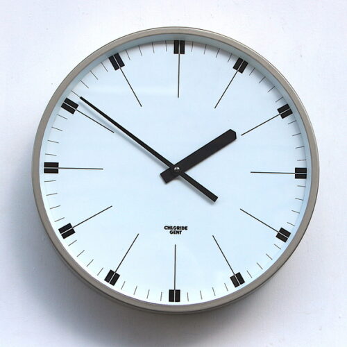 1960s Gents' Bakelite British Vintage Wall Clock. Fully Guaranteed
