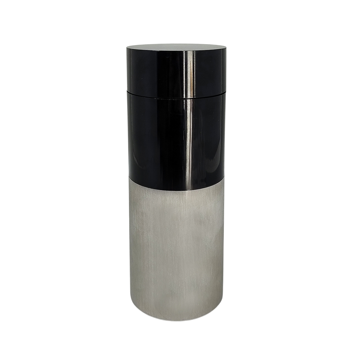 1970s Stunning Cini & Nils Cocktail Shaker by OPI Milano. Made in Italy