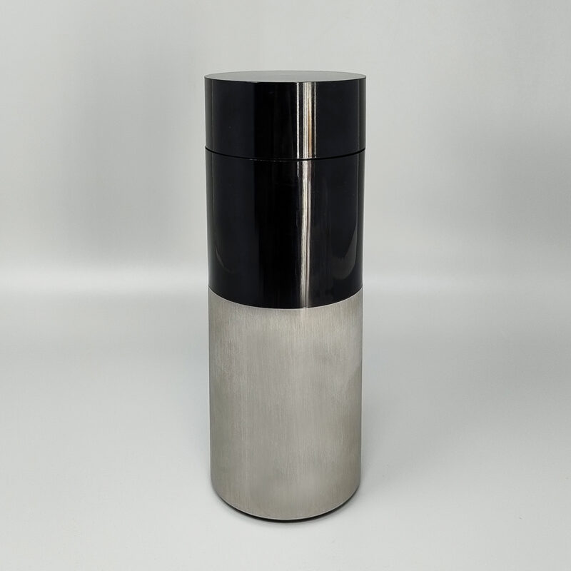 1970s Stunning Cini & Nils Cocktail Shaker by OPI Milano. Made in Italy