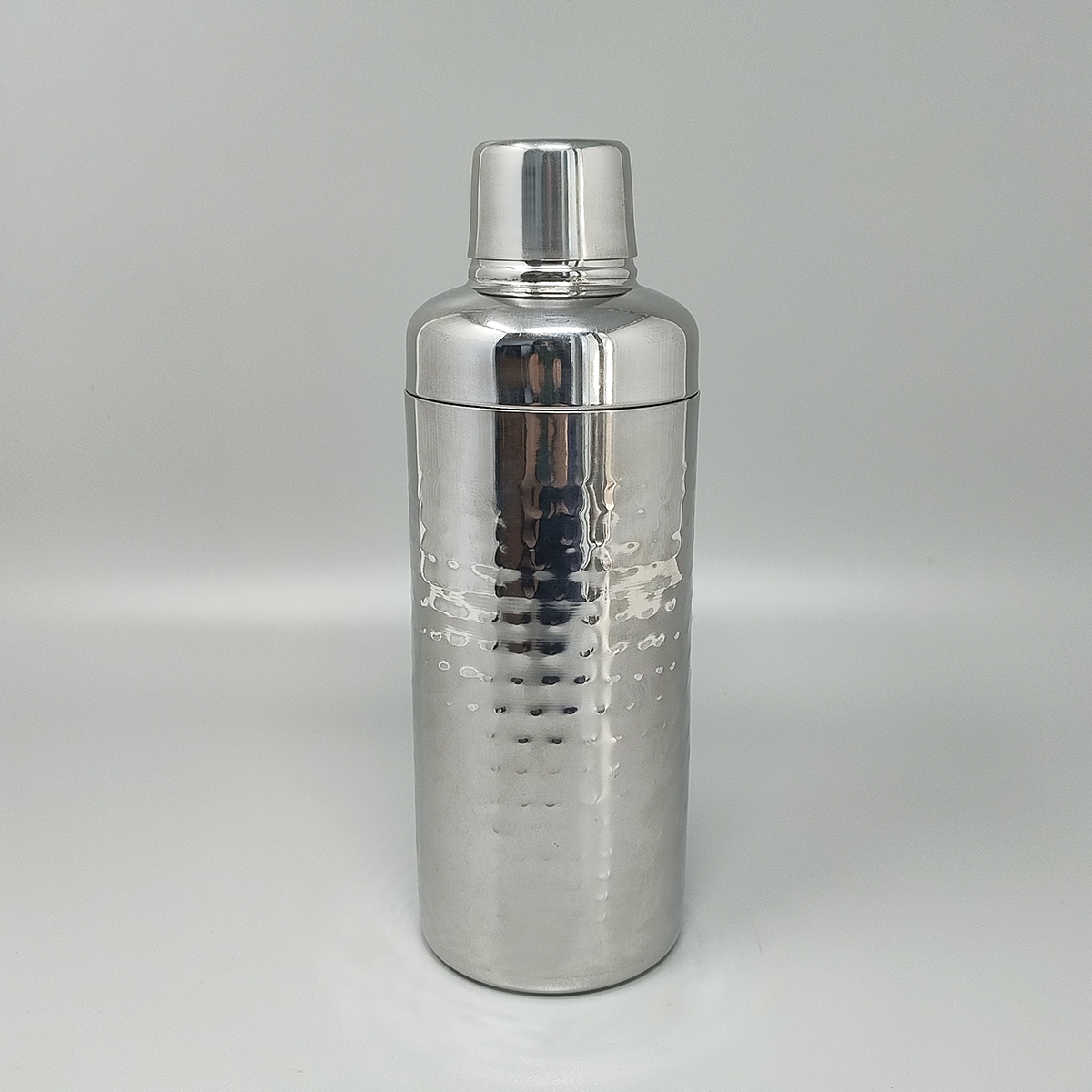 1970s Gorgeous cocktail shaker by Andrea Fontebasso. Made in Italy