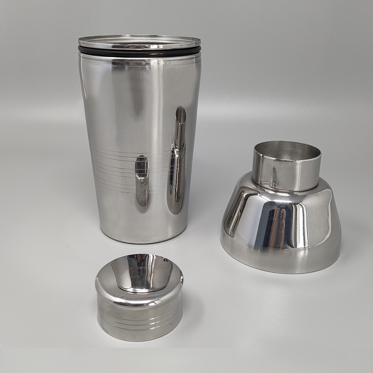 1970s Astonishing Cocktail Shaker by Guy Degrenne in Stainless Steel. Made in France