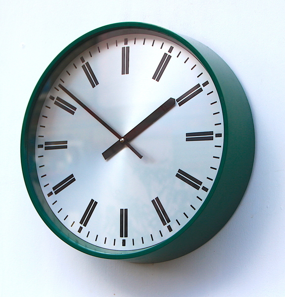 1970s British Office/Commercial Industrial Wall Clock. Fully Guaranteed