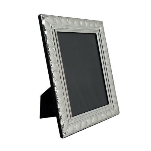 1970s Gorgeous Photo Frame in Silver Plated with Glass. Made in Italy