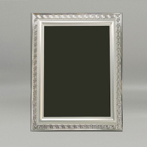 1970s Gorgeous Photo Frame in Silver Plated with Glass. Made in Italy
