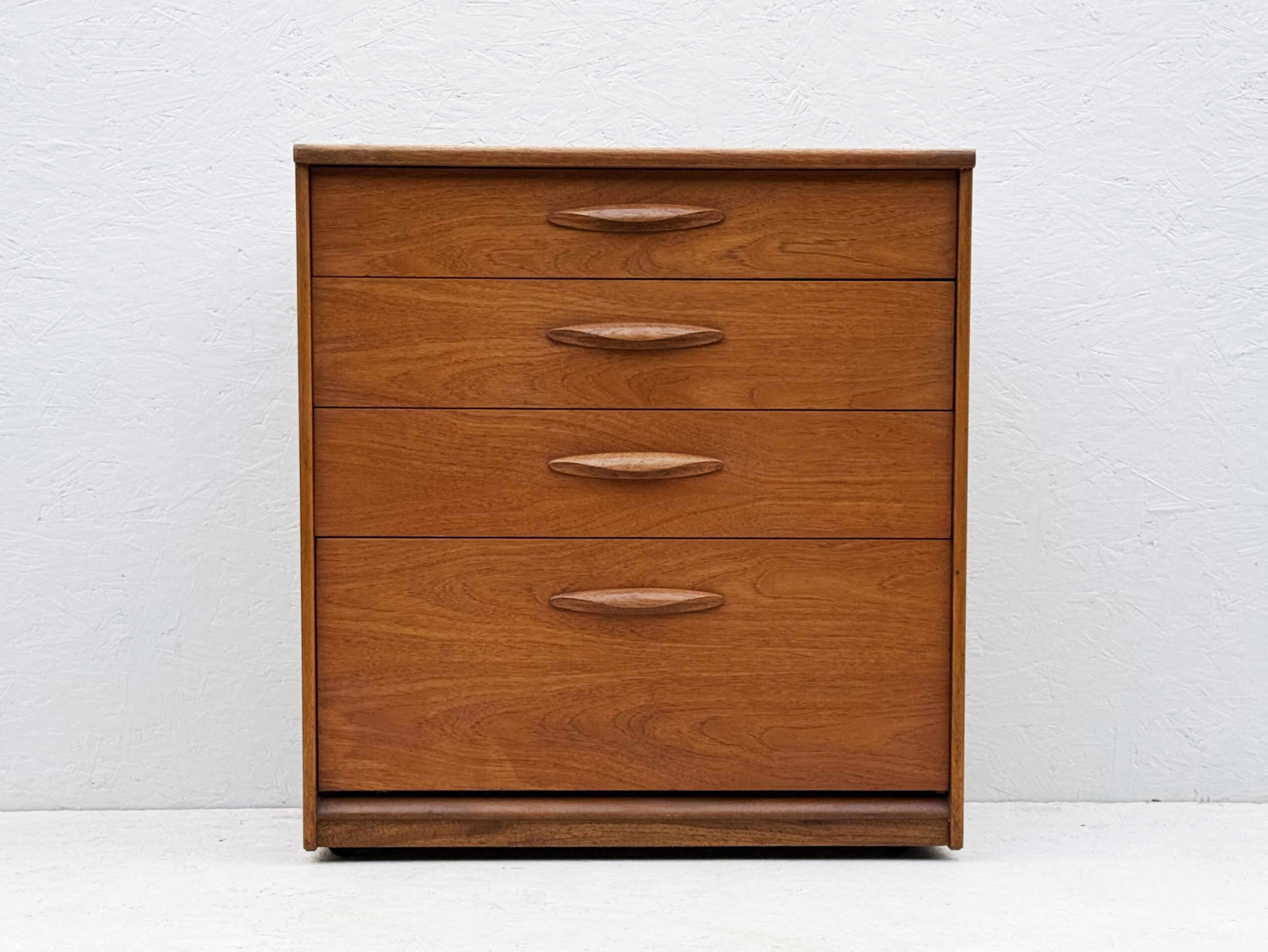 Vintage Mid Century Teak Austinsuite Chest Of Drawers