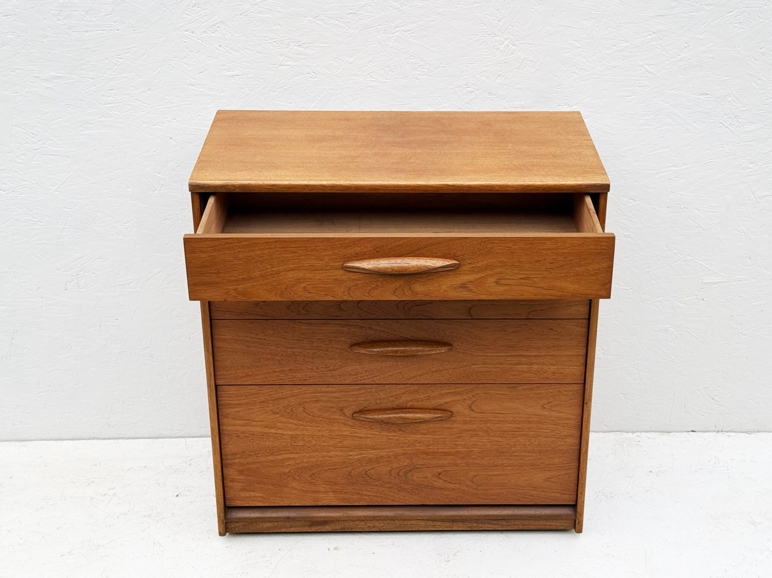 Vintage Mid Century Teak Austinsuite Chest Of Drawers