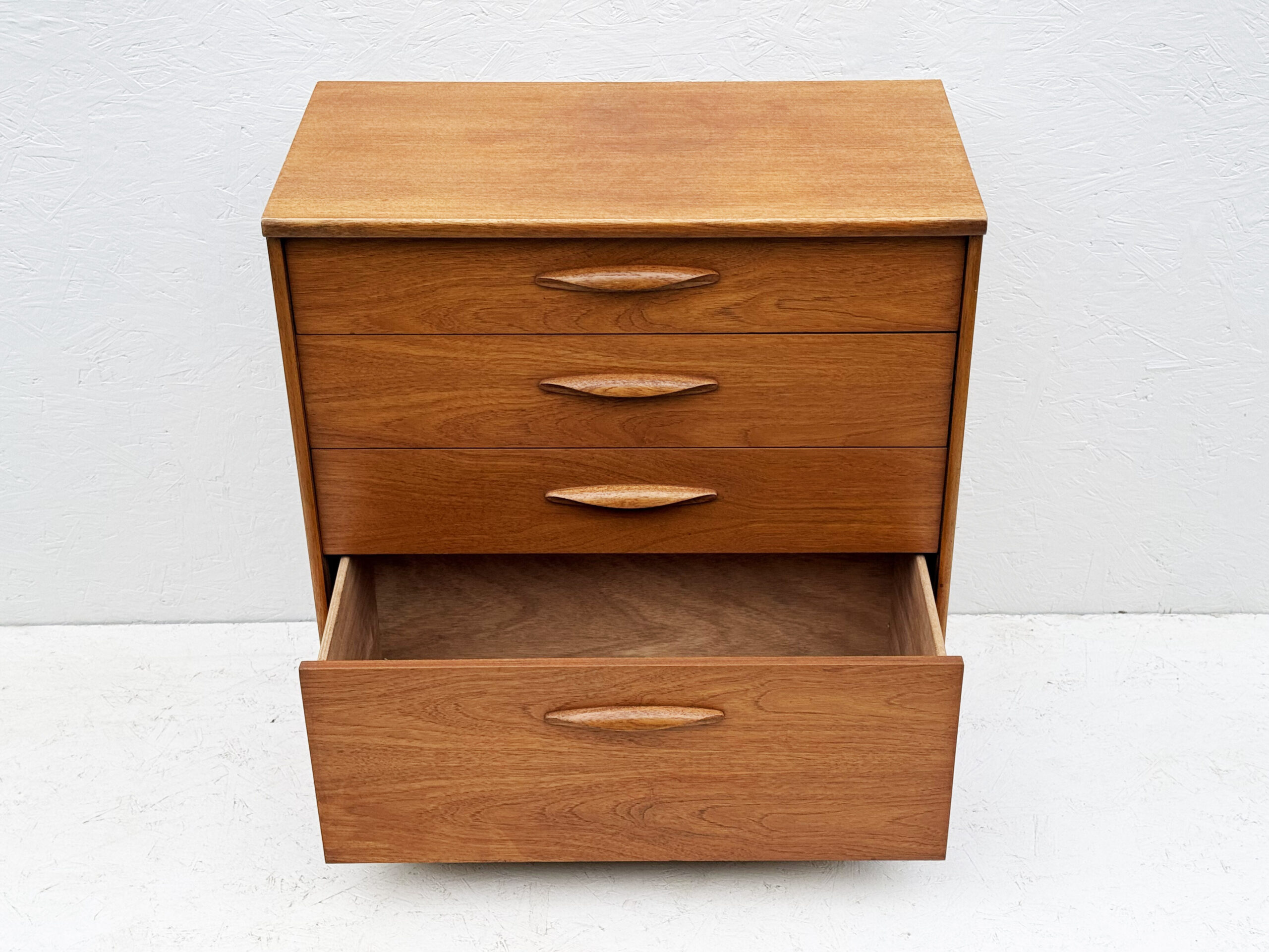 Vintage Mid Century Teak Austinsuite Chest Of Drawers