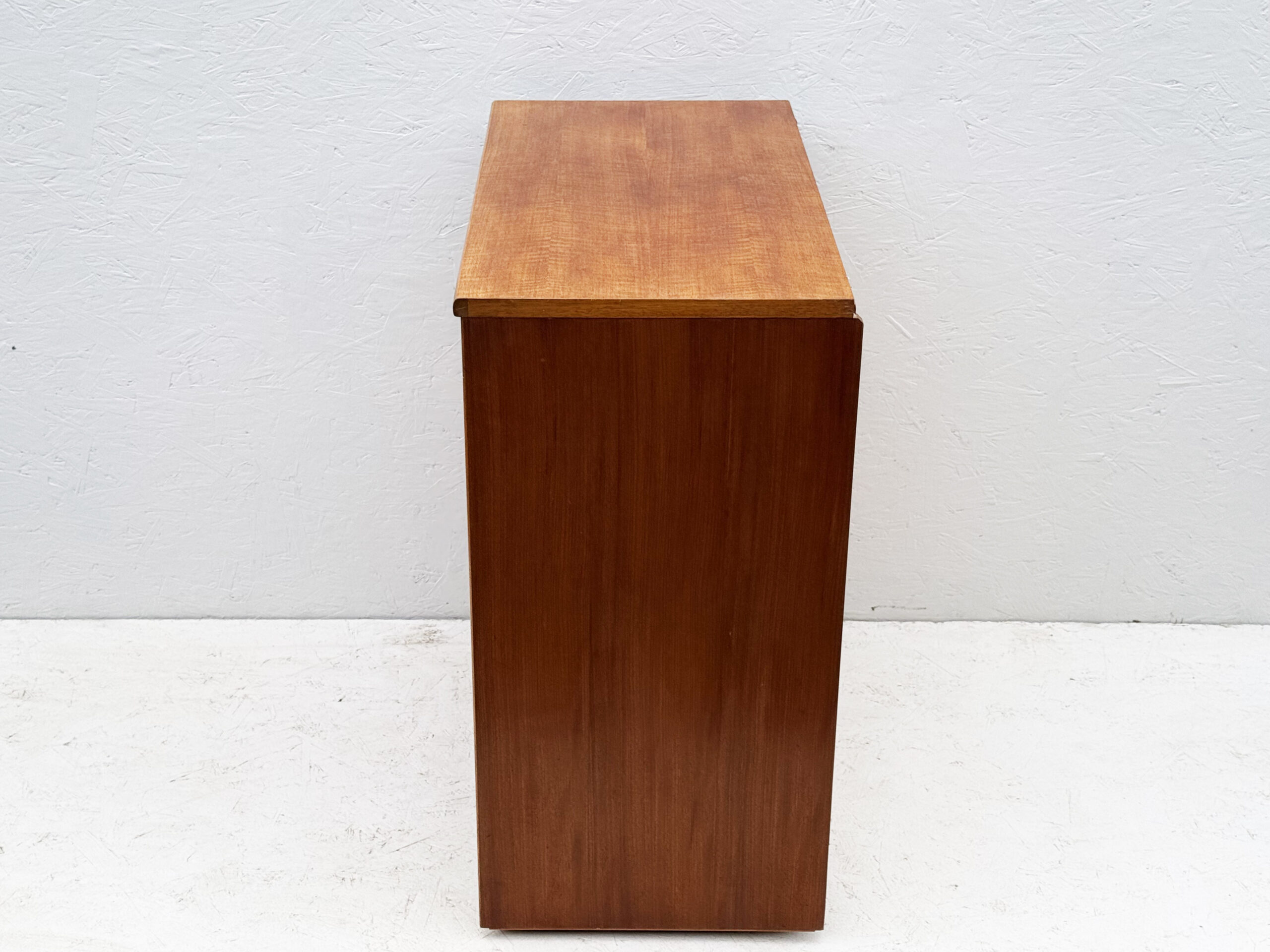 Vintage Mid Century Teak Austinsuite Chest Of Drawers
