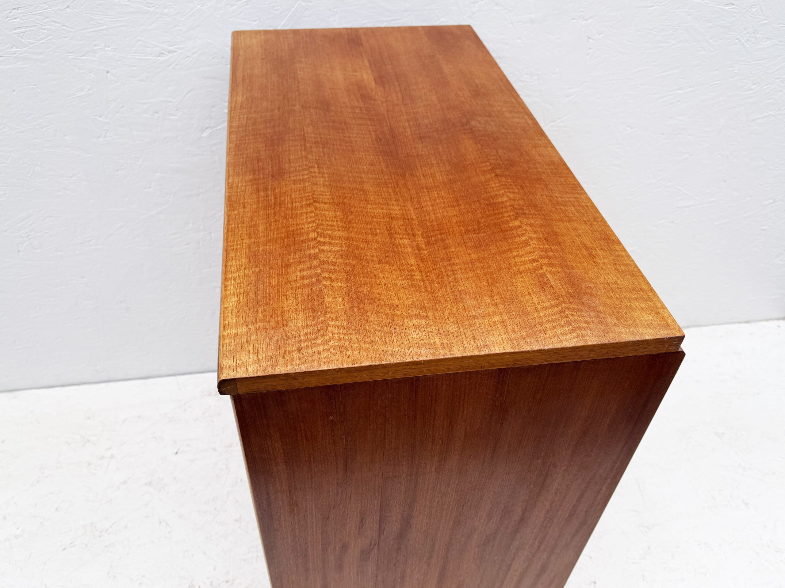 Vintage Mid Century Teak Austinsuite Chest Of Drawers
