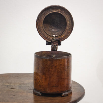 18th Century Norwegian Birch Peg Tankard - Image 12