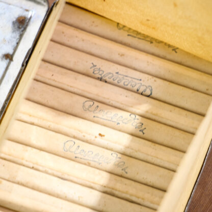 WW1 Queen Alexandra Gift Tin - Image 2