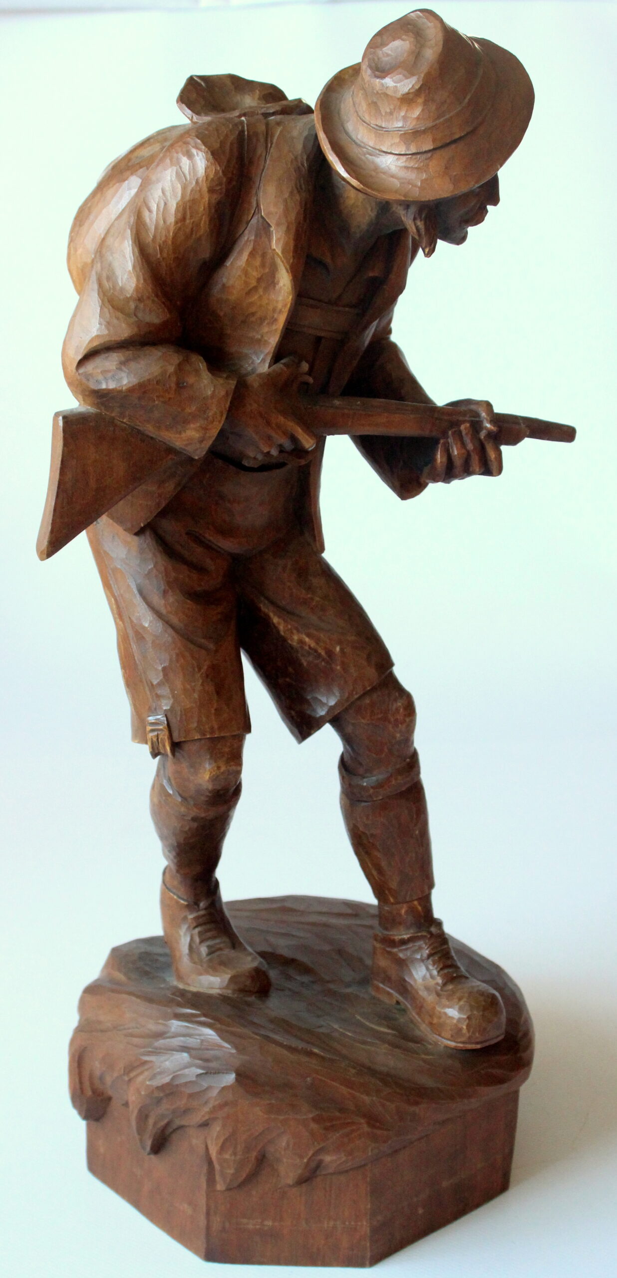 1930s - Antique handcarved wooden sculpture of a hunter