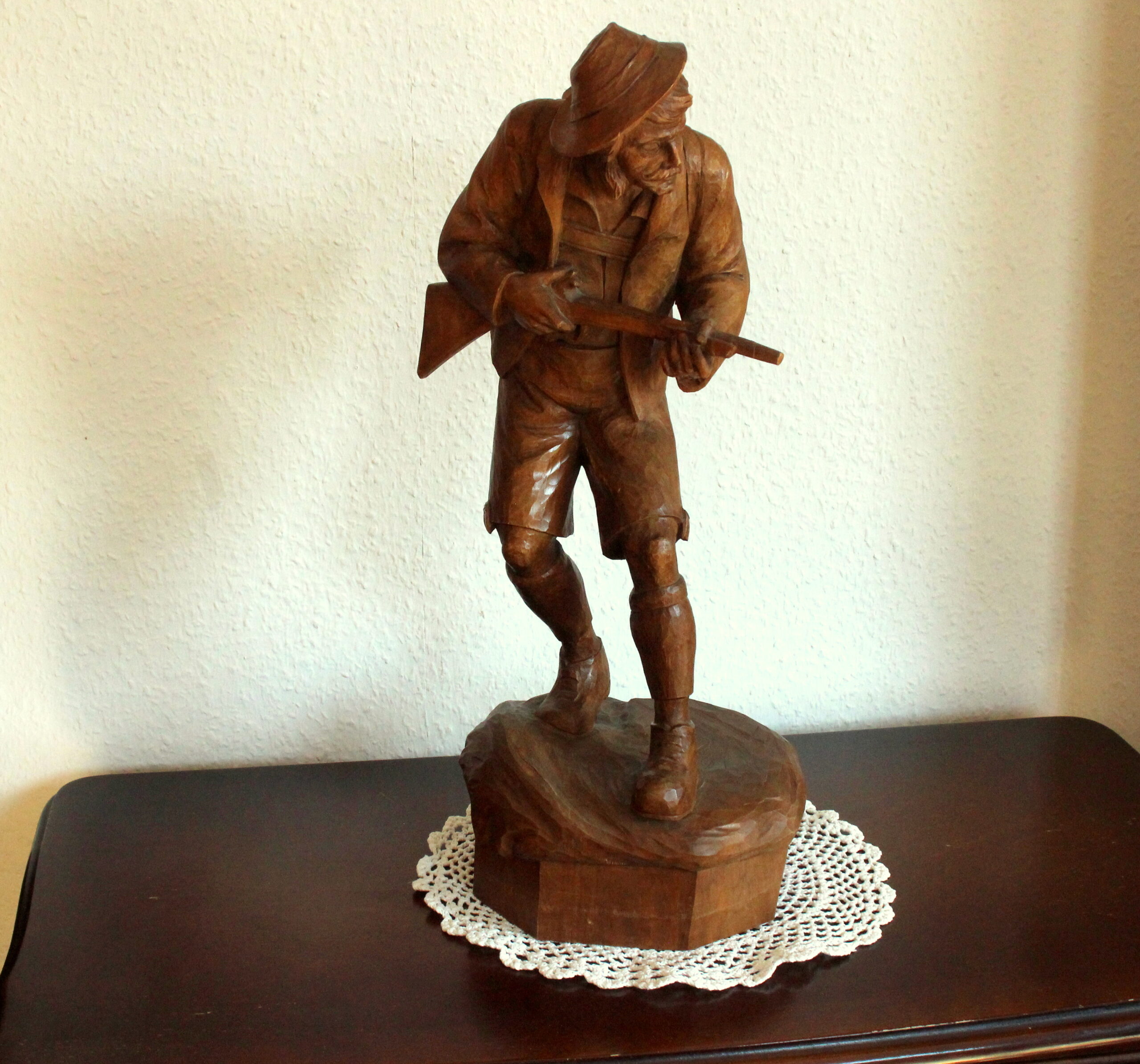 1930s - Antique handcarved wooden sculpture of a hunter