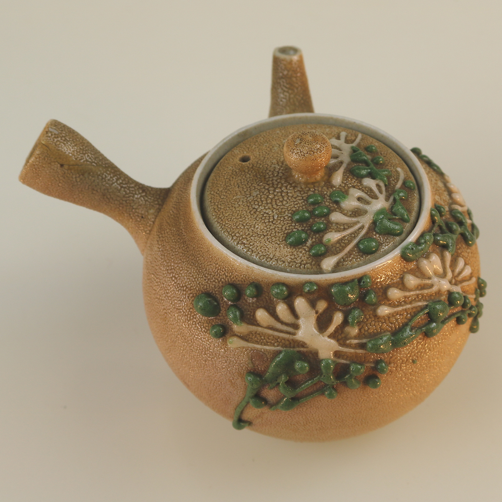 A very pretty Japanese stoneware Kyusu Teapot / Sake Pot C.20thC