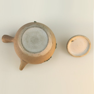 A very pretty Japanese stoneware Kyusu Teapot / Sake Pot C.20thC
