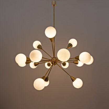 Mid-Century Modern Italian Brass and Glass Opaline Large Sputnik Chandelier, 70s - Image 3