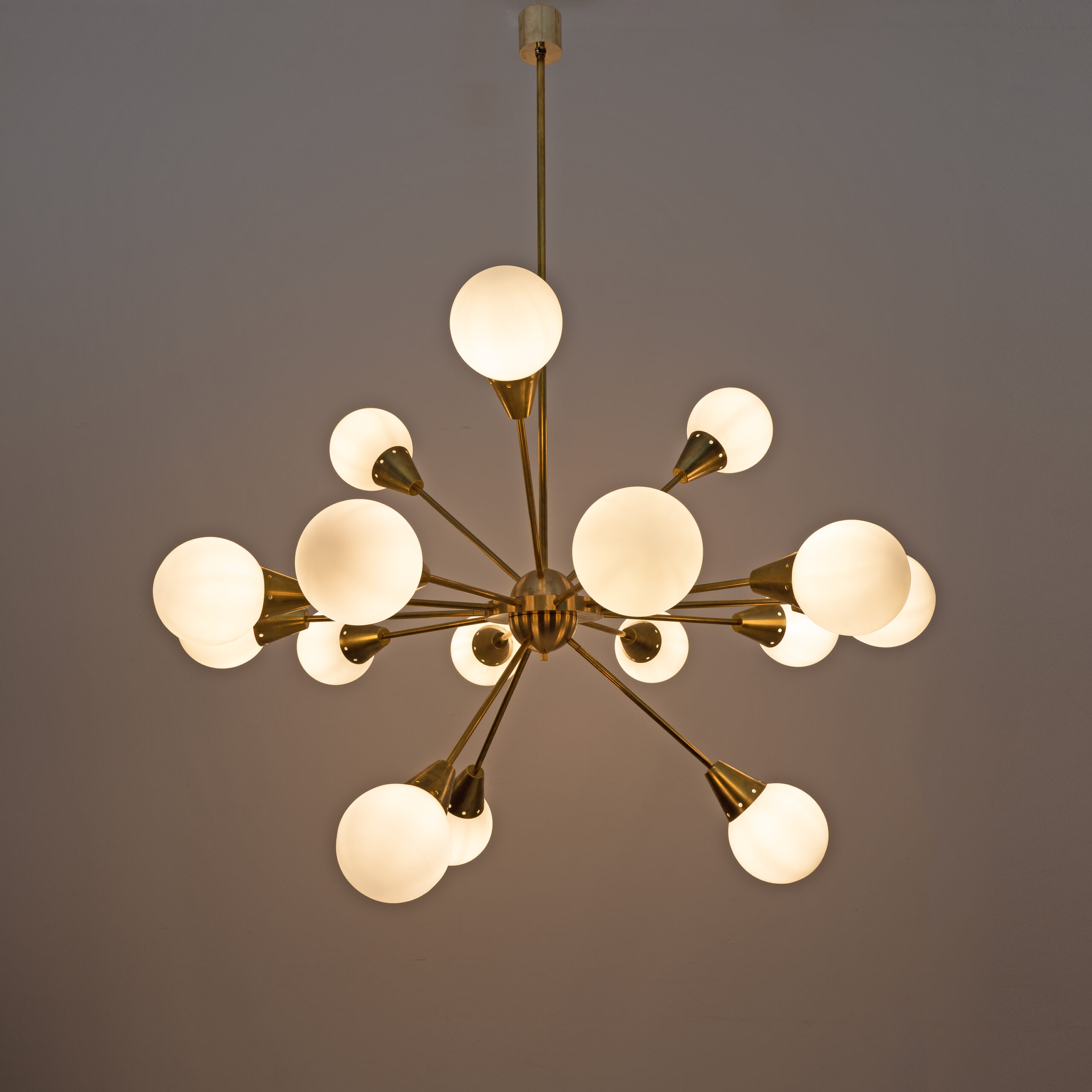 Mid-Century Modern Italian Brass and Glass Opaline Large Sputnik Chandelier, 70s