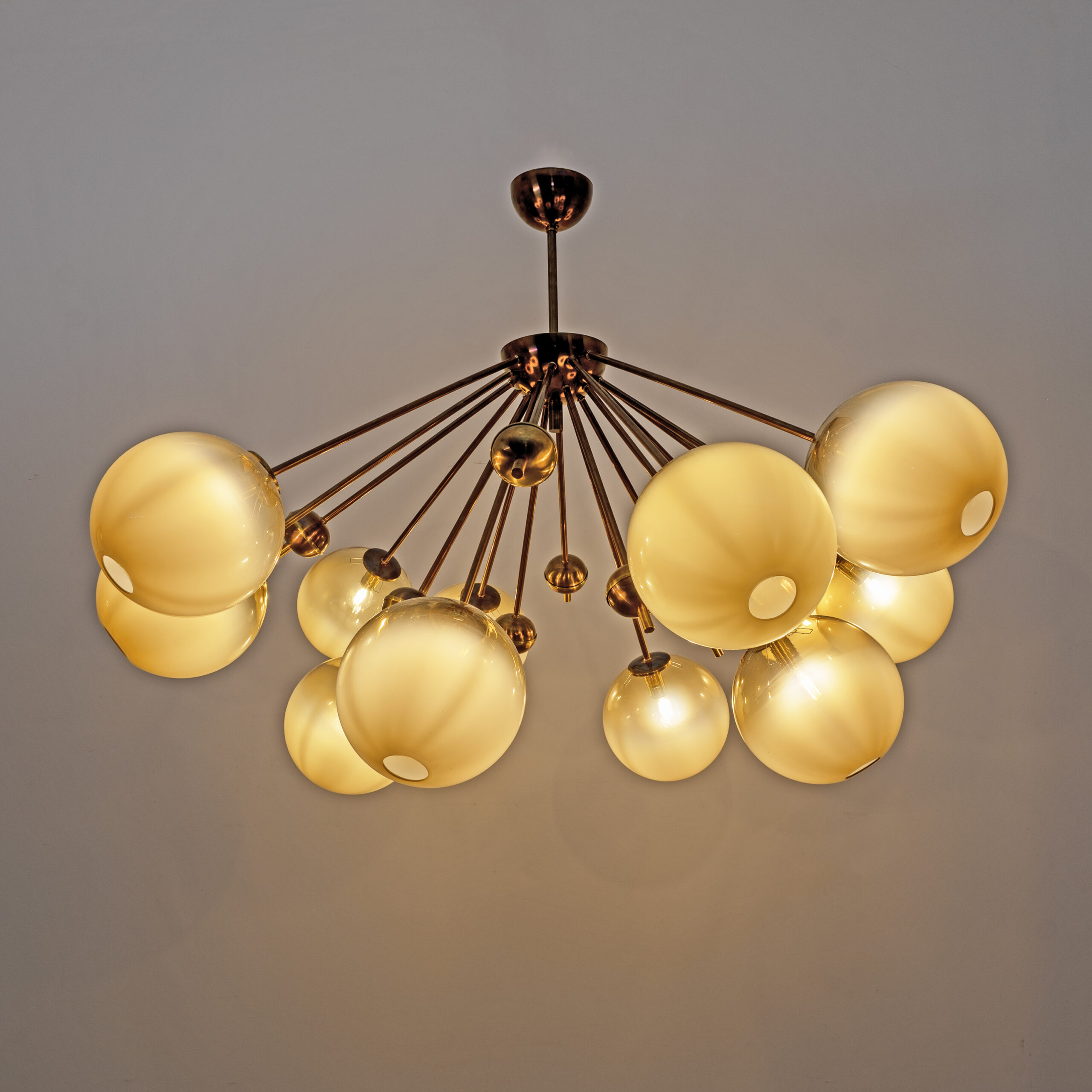 Mid-Century Italian Burnished Brass and Murano Glass Large Sputnik Chandelier