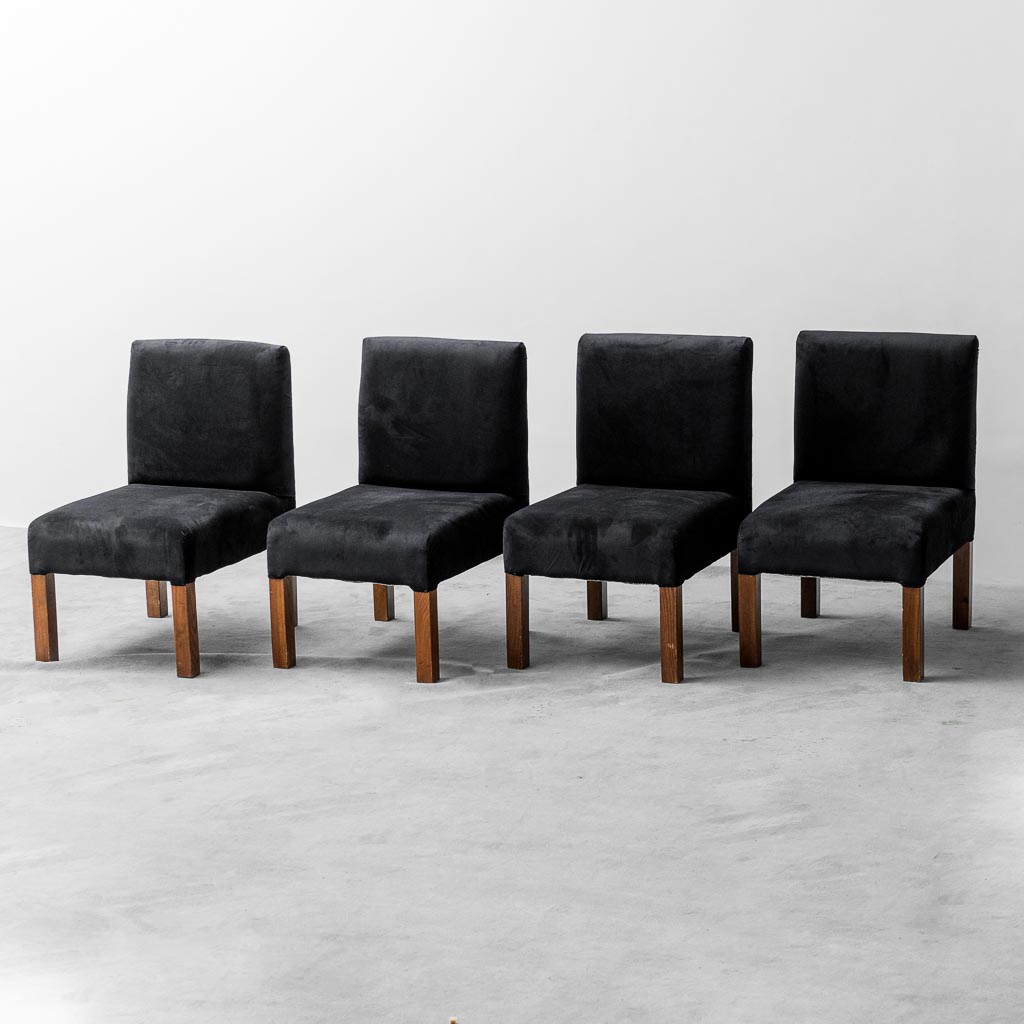 Set Of Four Wine Velvet Chairs Of The 70s Vintage Modernate