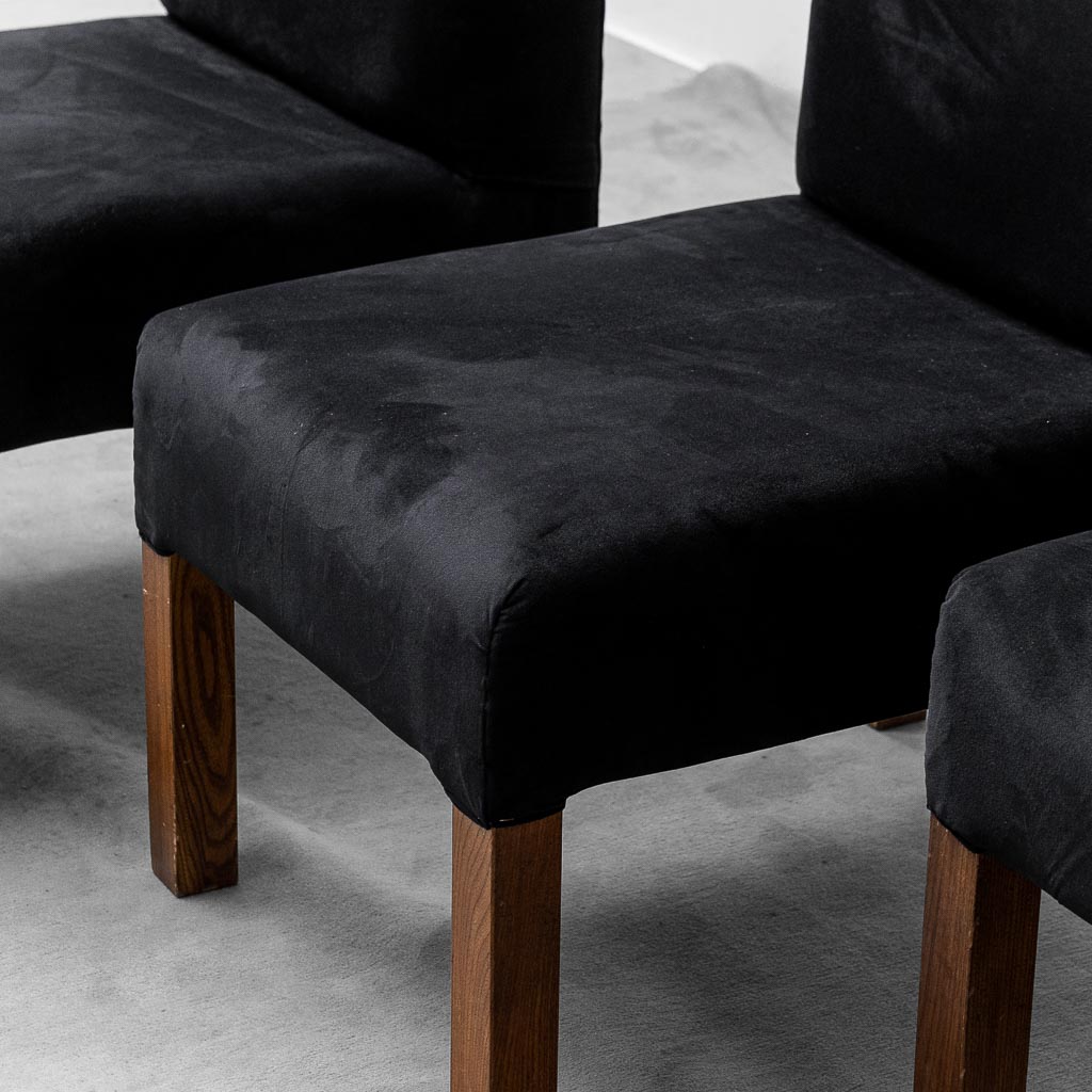 Set Of Four Wine Velvet Chairs Of The 70s Vintage Modernate