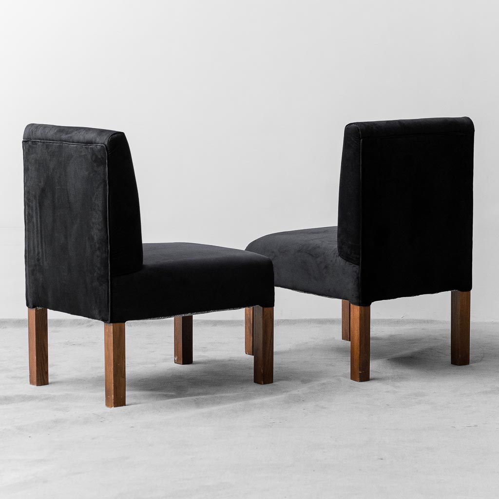 Set Of Four Wine Velvet Chairs Of The 70s Vintage Modernate