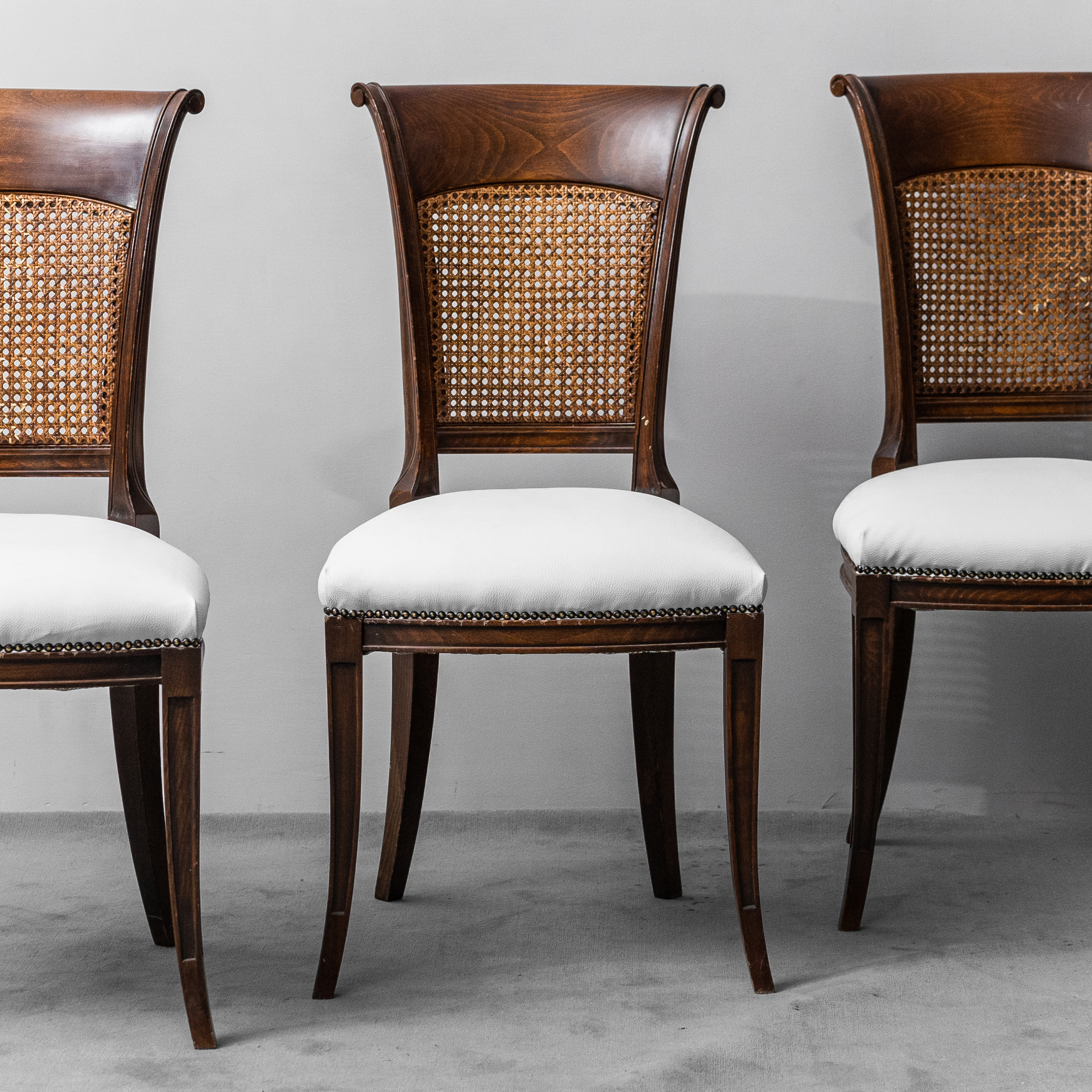Set Of 4 White Skai Chairs Of Vienna 1950s Vintage