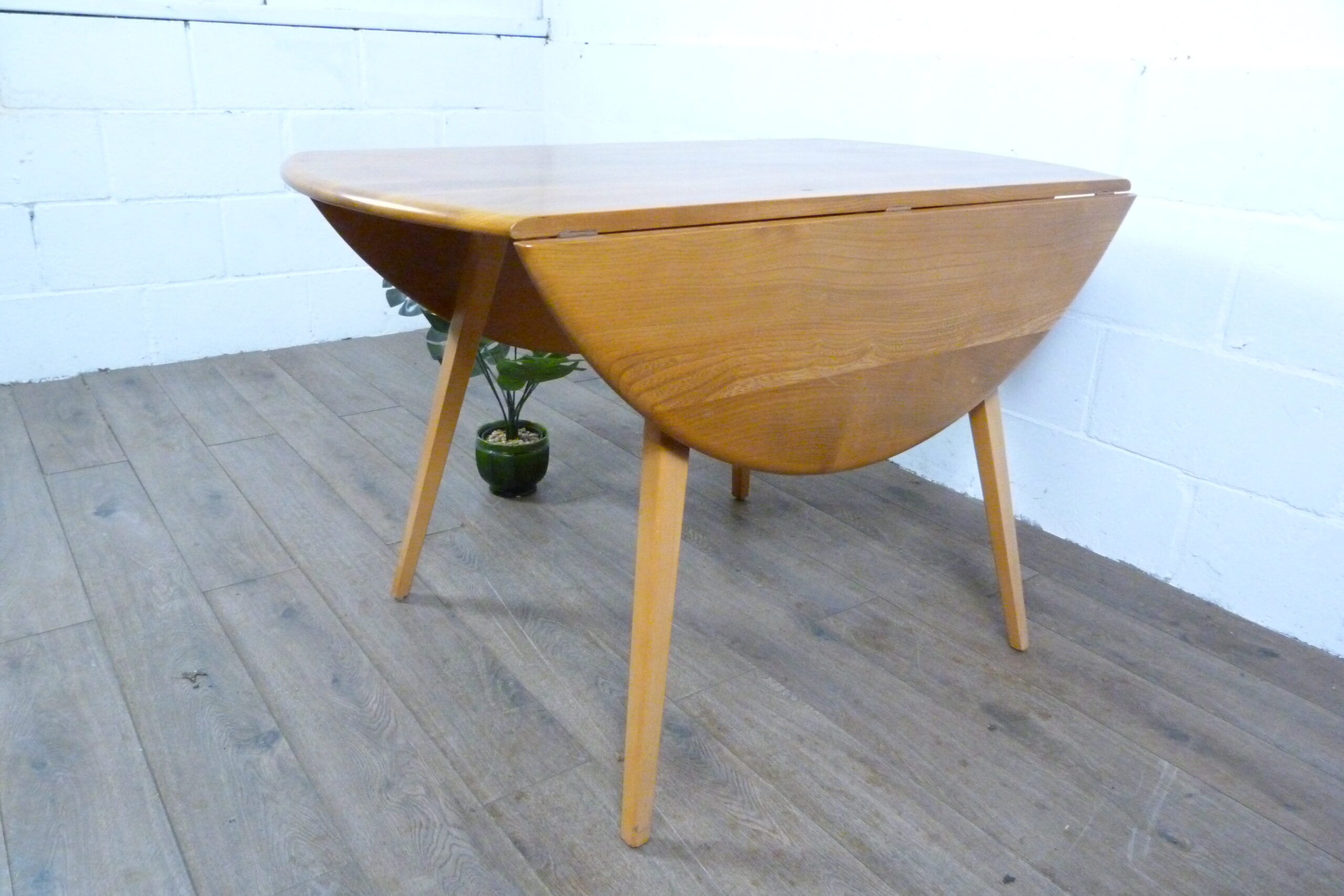 Ercol Windsor Drop Leaf Dining Table Model 384