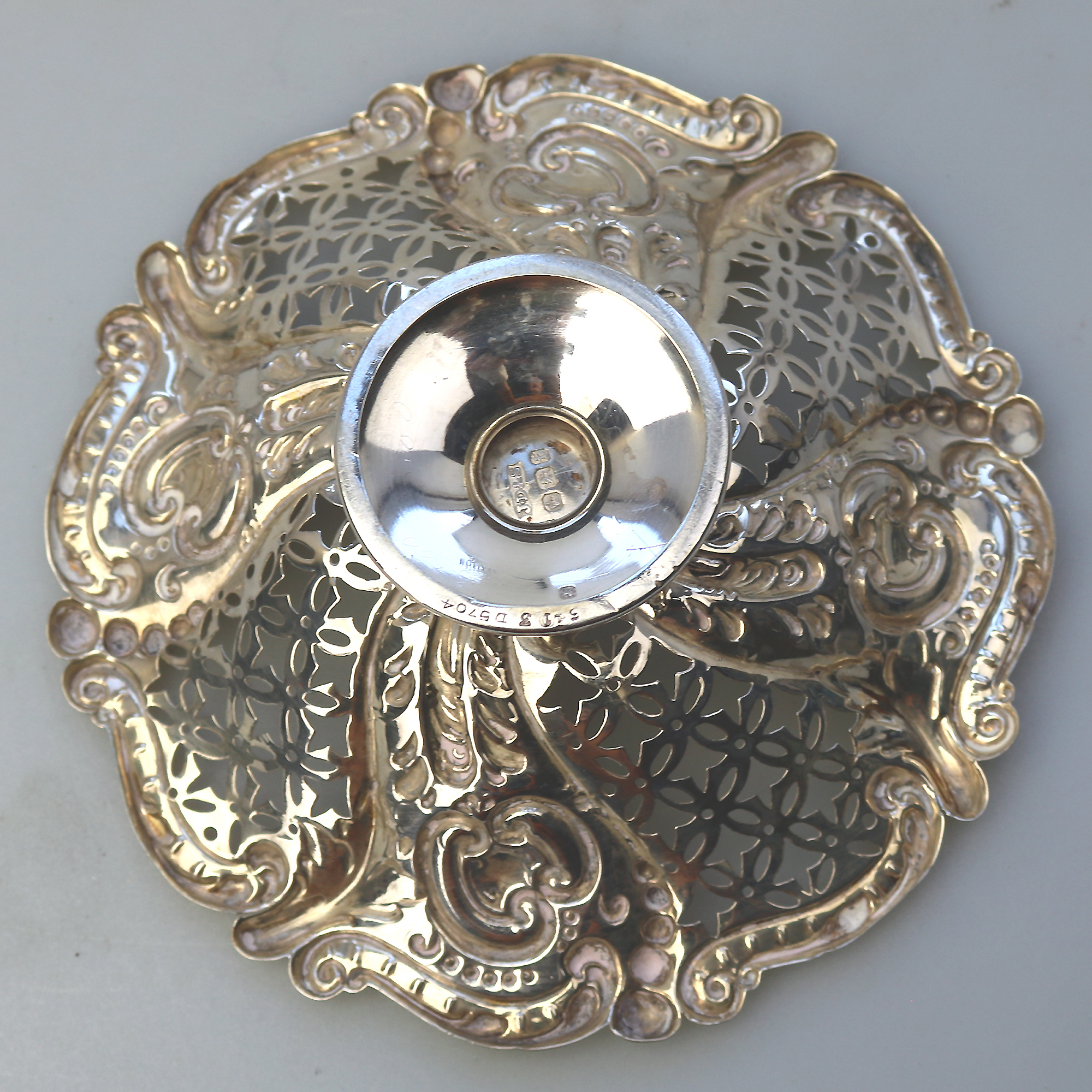 A good antique Victorian English solid silver pierced Tazza Dish 90g C.1898