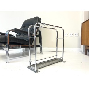 Bauhaus Style, Chrome Stick Stand