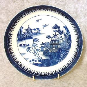 Extra large antique Georgian Caughley porcelain Nankin Saucer Dish 22 cm C.18thC