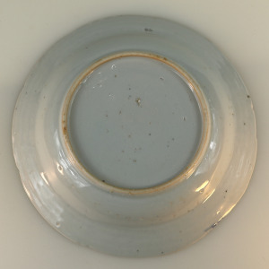 An attractive antique Chinese export hand-painted Plate C.late 18th/early 19thC