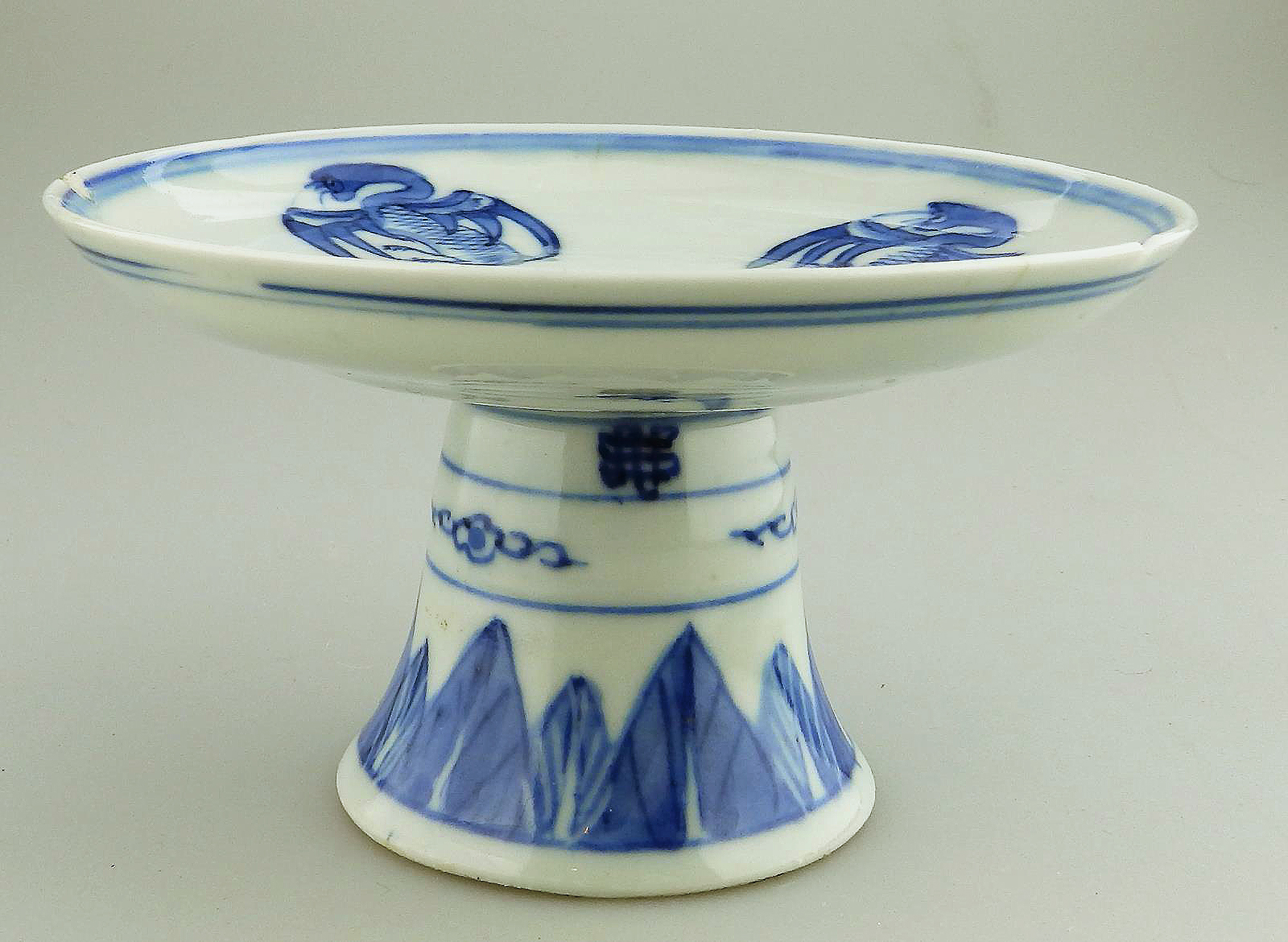 An attractive antique Chinese porcelain 4-character Qing Tazza / Comport C.19thC