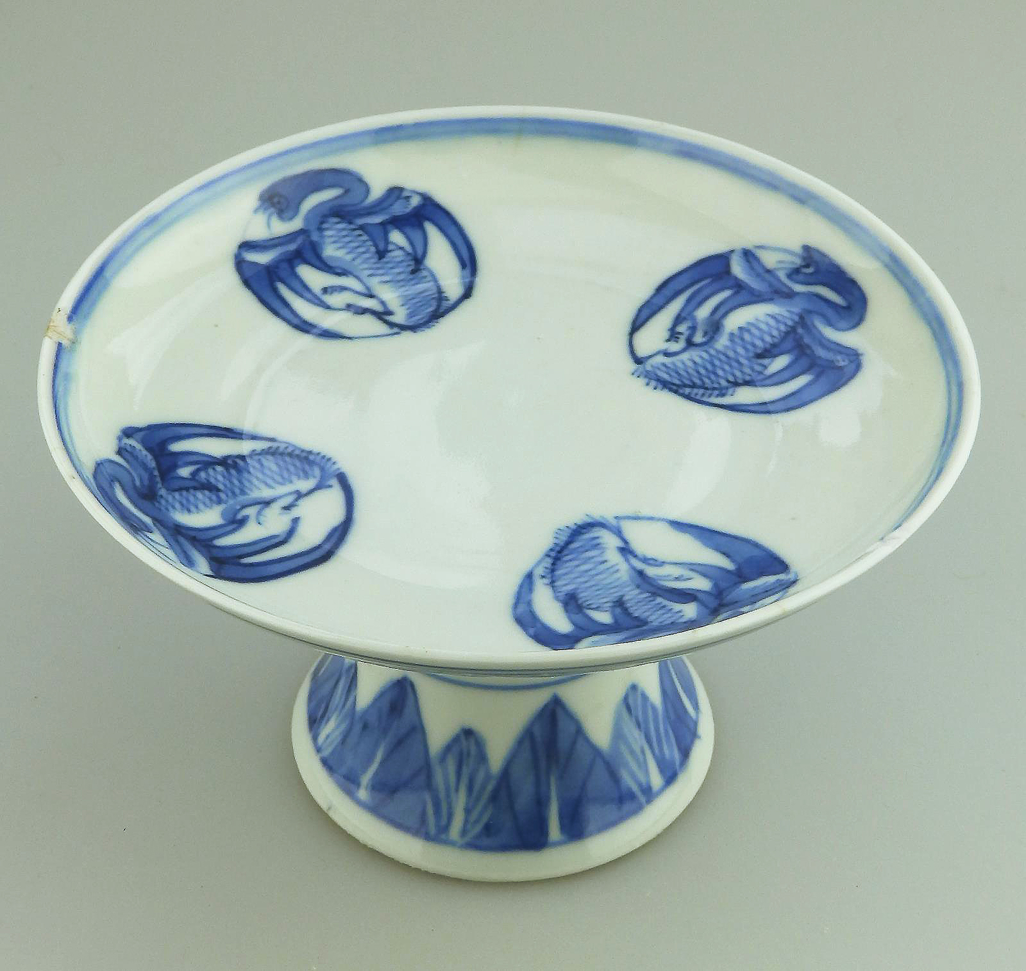 An attractive antique Chinese porcelain 4-character Qing Tazza / Comport C.19thC
