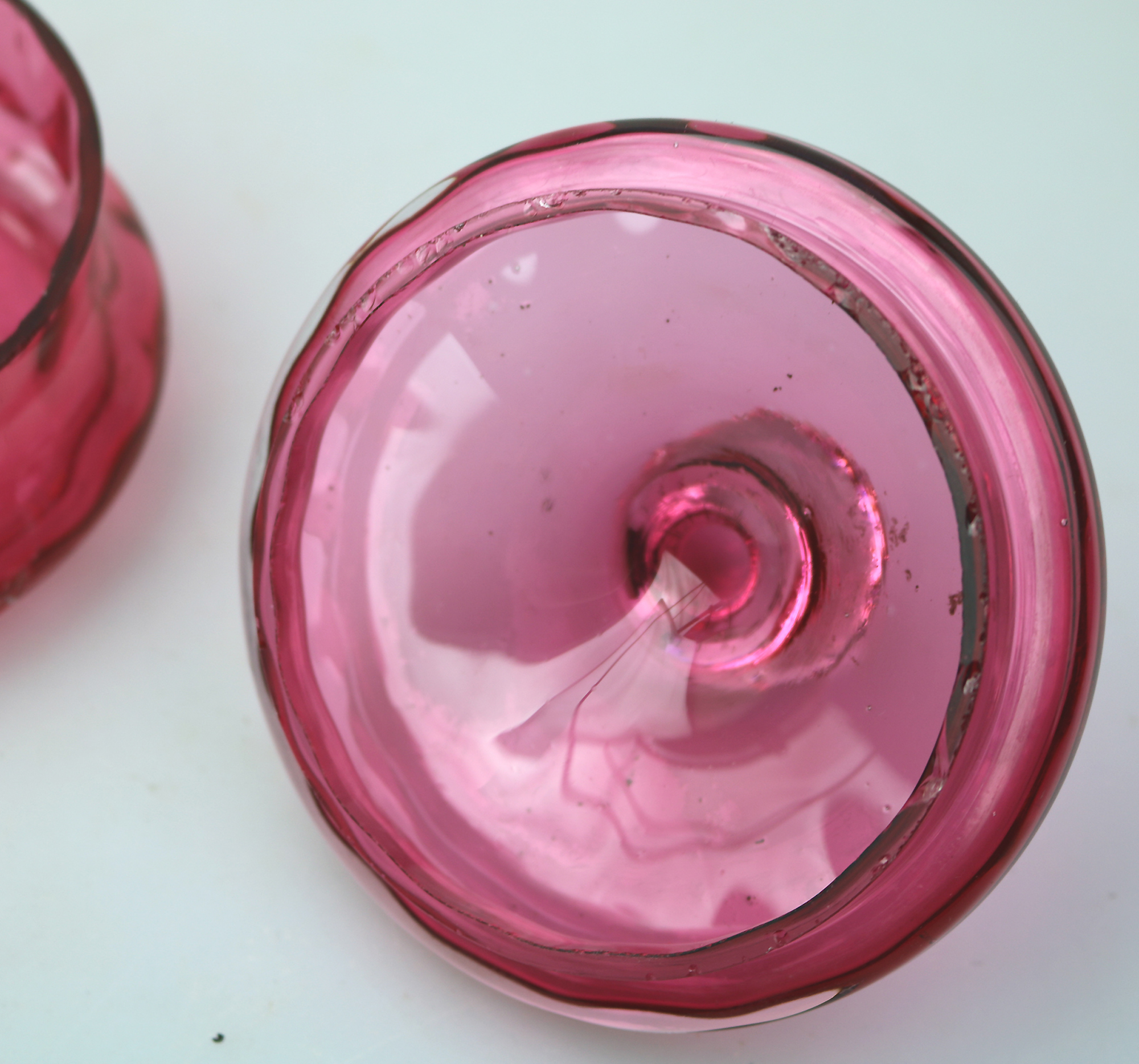 A pretty antique Victorian cranberry art glass lidded Bowl 11cm dia C.19thC