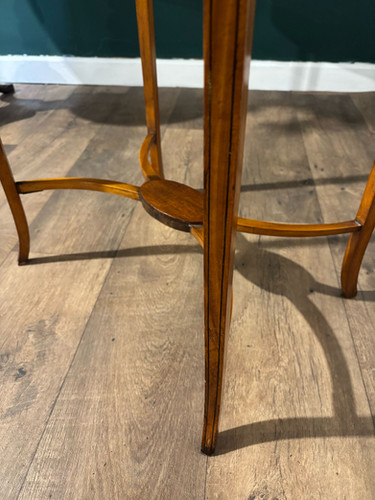 Edwardian Inlaid Oval Window / Side Table