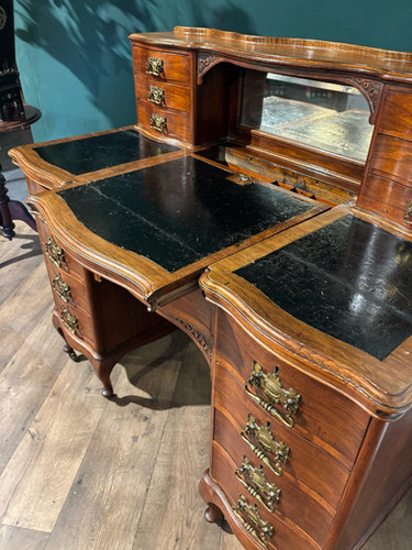 Edwardian Mahogany Gallery Back Kneehole Desk