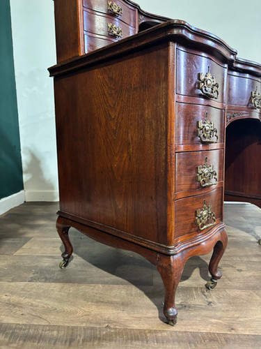 Edwardian Mahogany Gallery Back Kneehole Desk