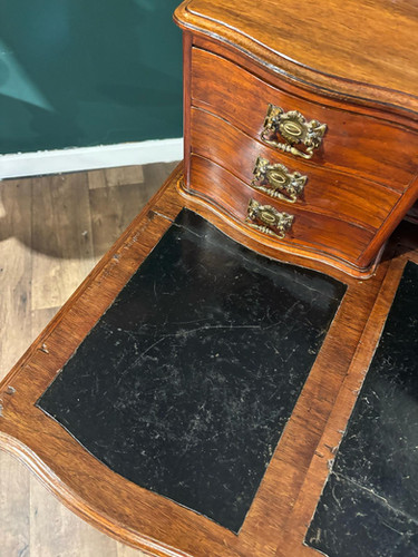 Edwardian Mahogany Gallery Back Kneehole Desk