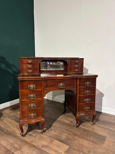 Edwardian Mahogany Gallery Back Kneehole Desk