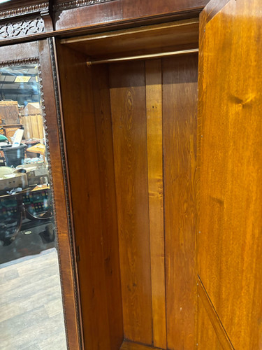 Edwardian Mahogany Wardrobe / Compactum