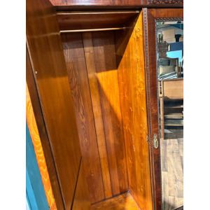 Edwardian Mahogany Wardrobe / Compactum