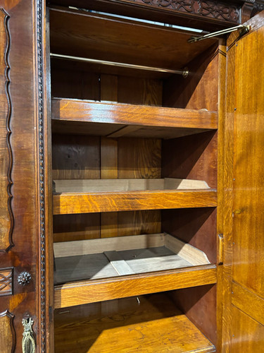Edwardian Mahogany Wardrobe / Compactum