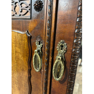 Edwardian Mahogany Wardrobe / Compactum