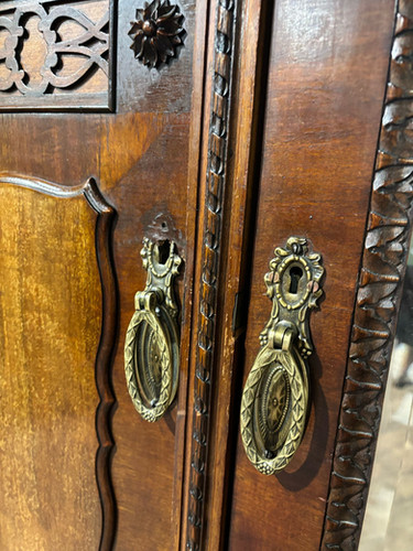 Edwardian Mahogany Wardrobe / Compactum